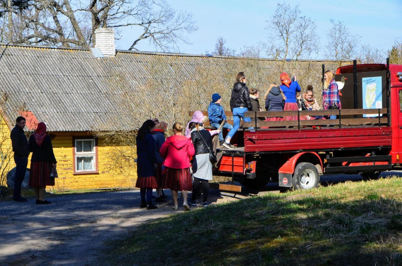 Kihnu Sadama Oeoemaja Guesthouse Lemsi Zewnętrze zdjęcie